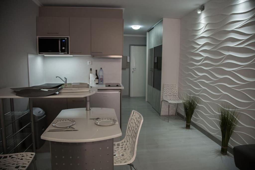 Stylish Studio In Only 50 Meters From Beach ! Nice Exteriör bild